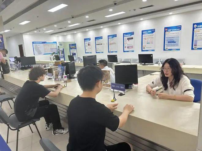 虹口區(qū)政務服務中心 惠企服務再升級，精準咨詢助力企業(yè)發(fā)展
